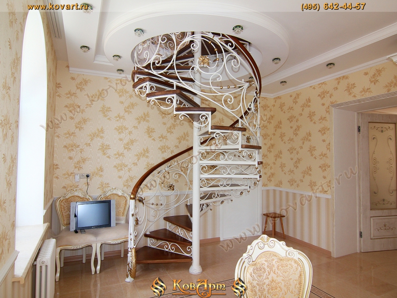 Кованые лестницы в Москве - купить на заказ, каталог, цена